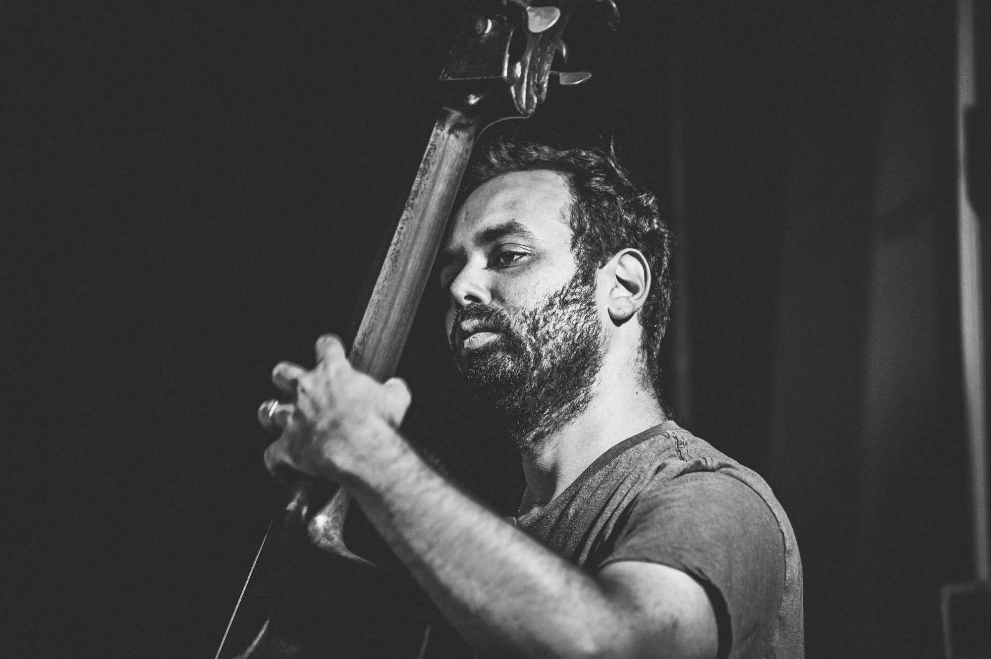 Ehud Ettun — press photo, performance